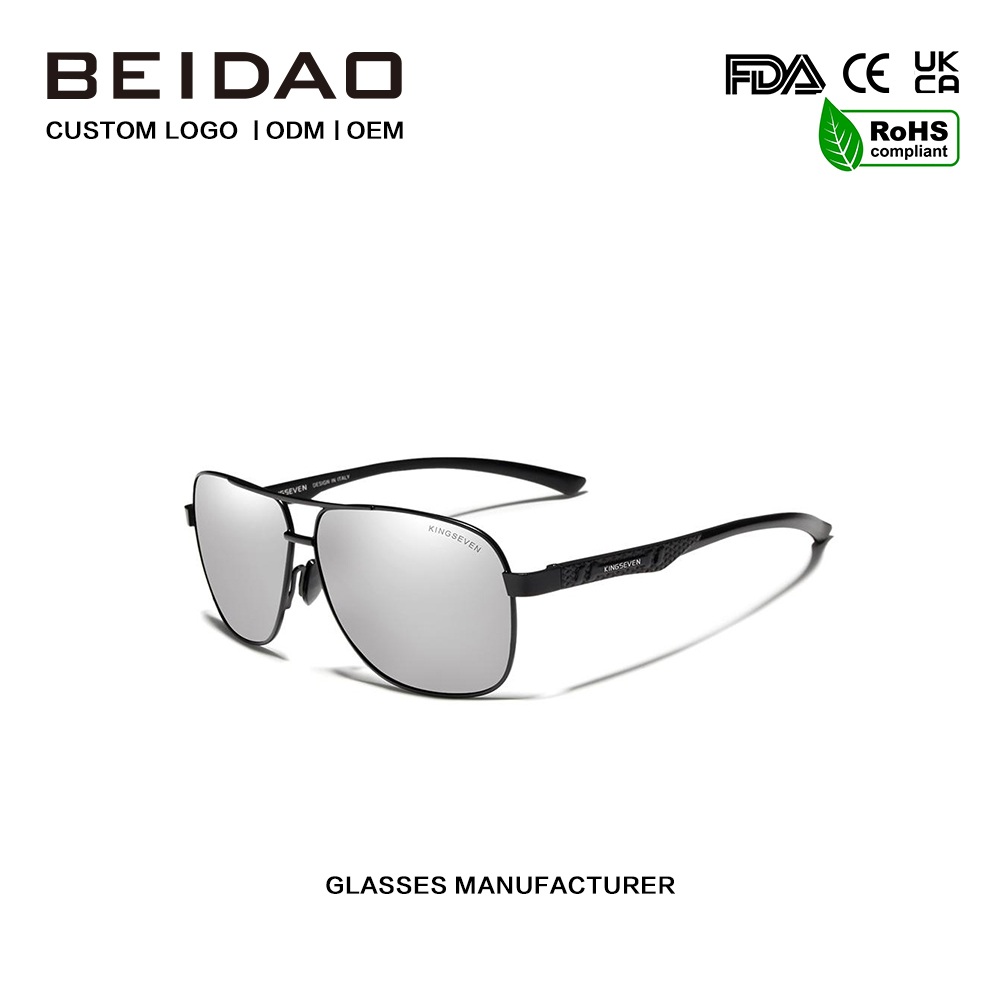 Nouvelles lunettes de soleil polarisées faites à la main